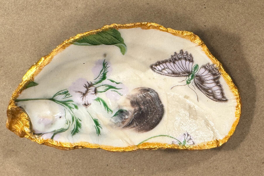 Untitled oyster shell ring dish